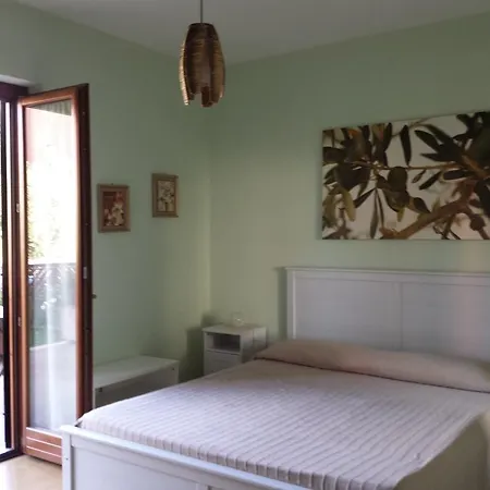 Garden فندق مبيت وإفطار 3*