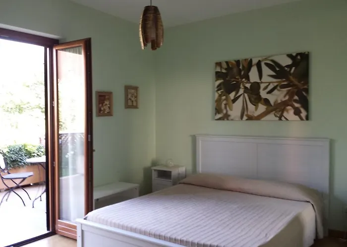 Garden Bed & Breakfast 3*