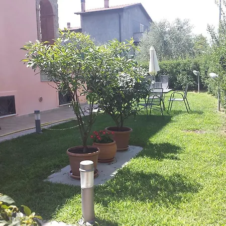 Garden Bed & Breakfast
